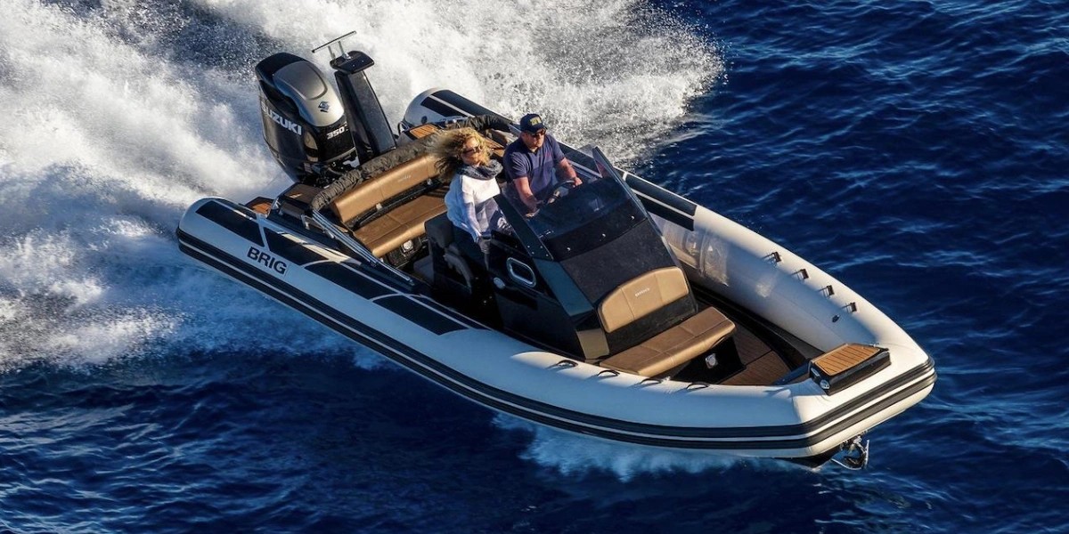Semi-rigide en navigation