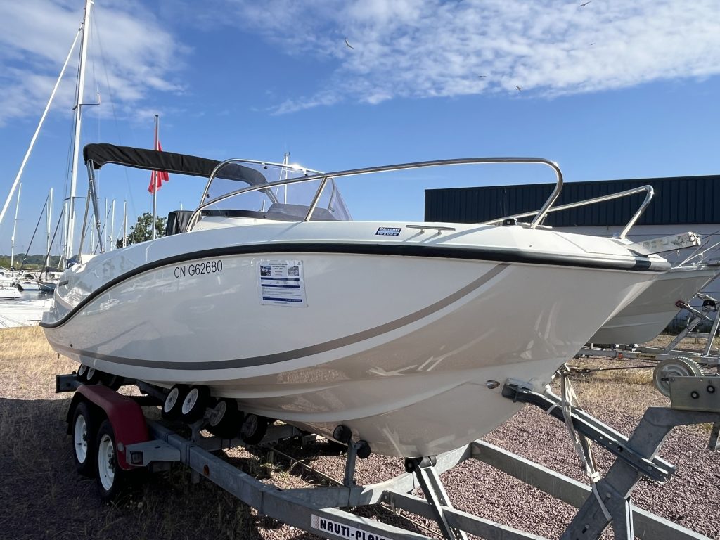 QUICKSILVER ACTIV 605 OPEN (727)