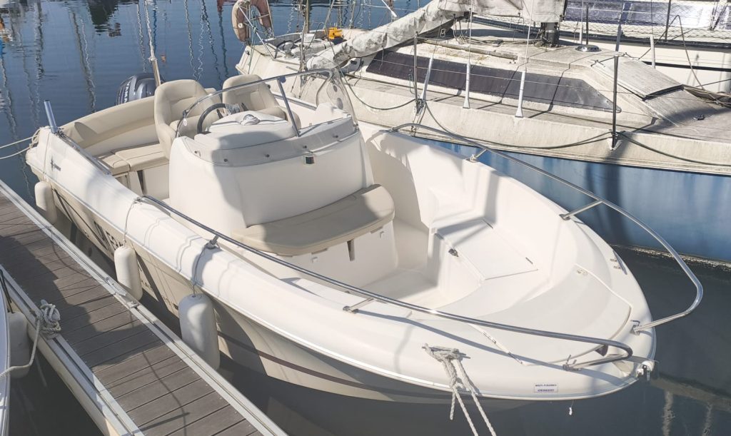 JEANNEAU Cap camarat 635 (739)