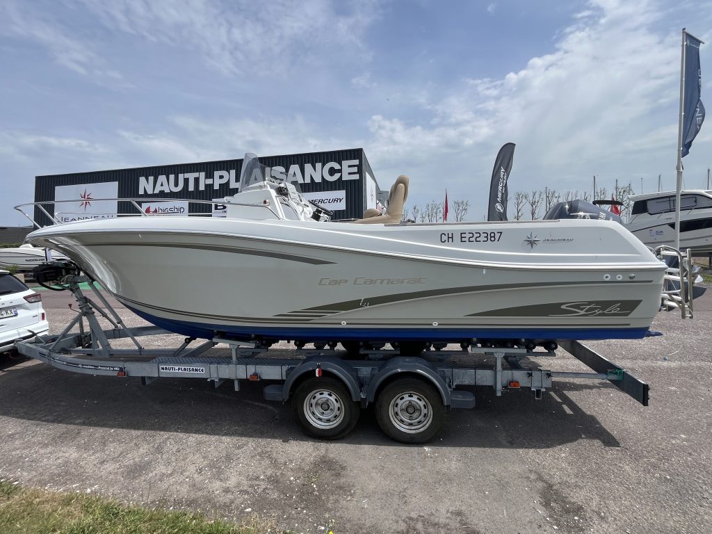 JEANNEAU CAP CAMARAT 7.5 CC STYLE (742)