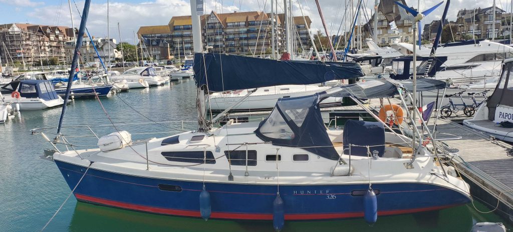 HUNTER 326 (804)